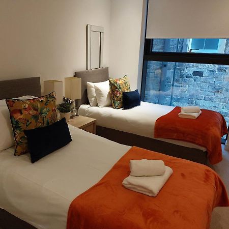 Quartermile Luxury Landing Apartment Edinburgh Bagian luar foto