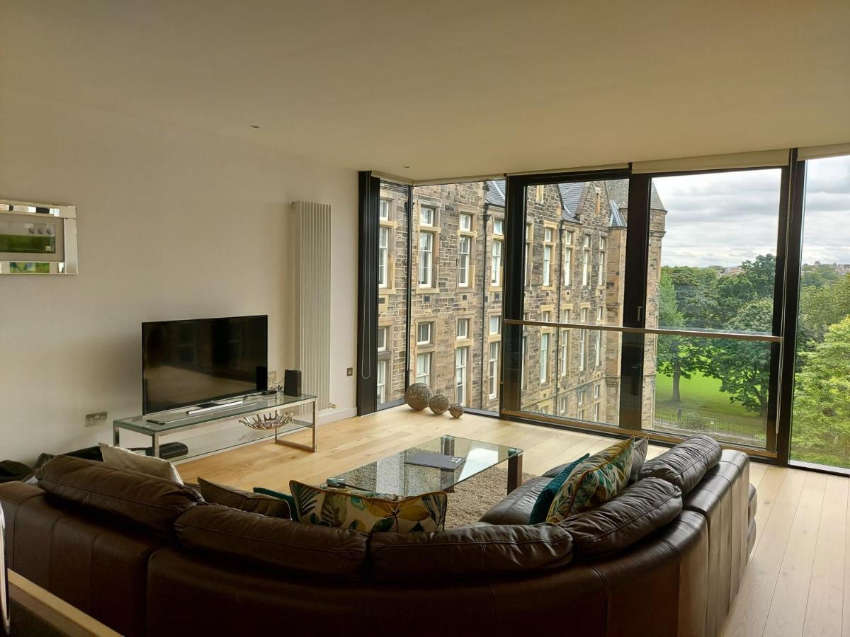 Quartermile Luxury Landing Apartment Edinburgh Bagian luar foto