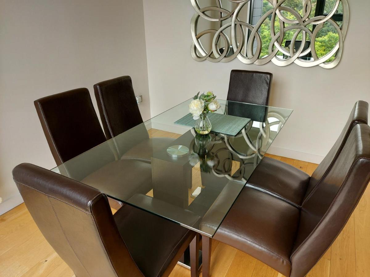 Quartermile Luxury Landing Apartment Edinburgh Bagian luar foto
