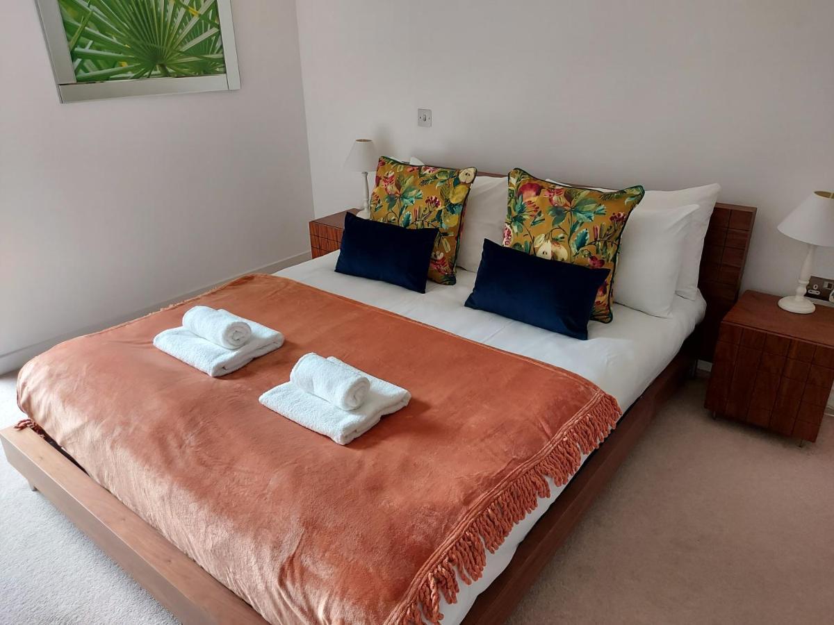 Quartermile Luxury Landing Apartment Edinburgh Bagian luar foto