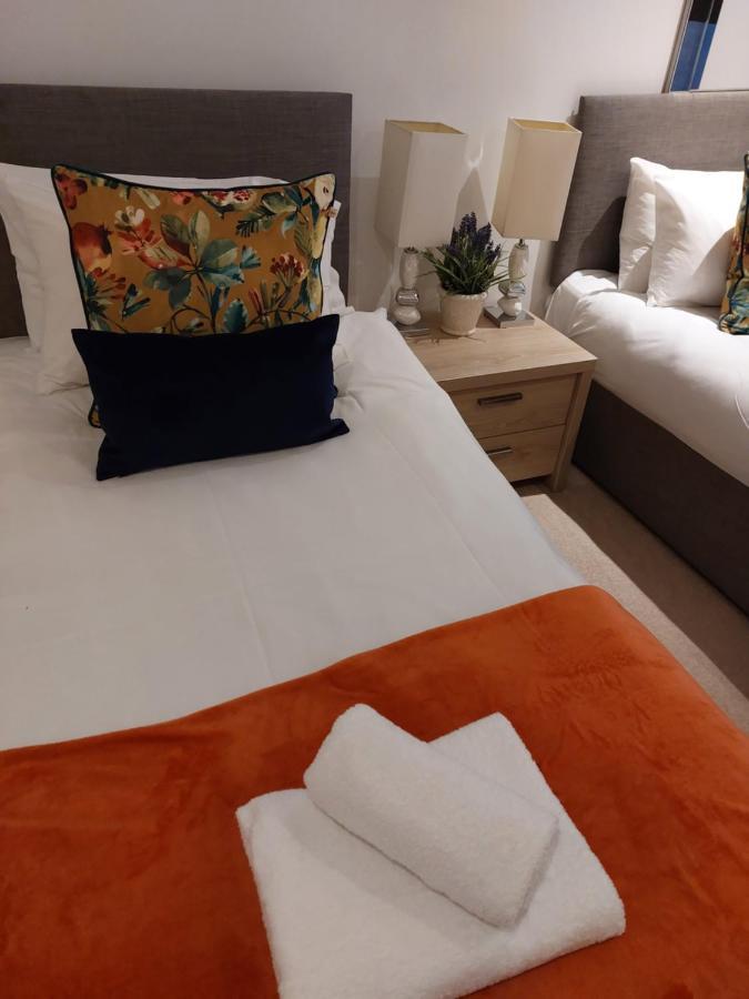Quartermile Luxury Landing Apartment Edinburgh Bagian luar foto