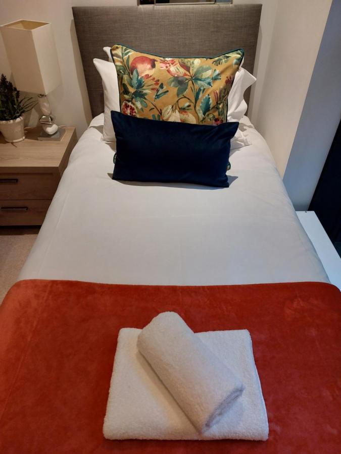 Quartermile Luxury Landing Apartment Edinburgh Bagian luar foto