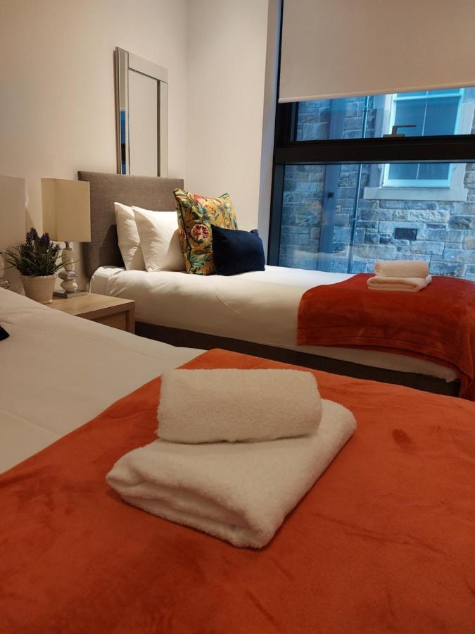 Quartermile Luxury Landing Apartment Edinburgh Bagian luar foto